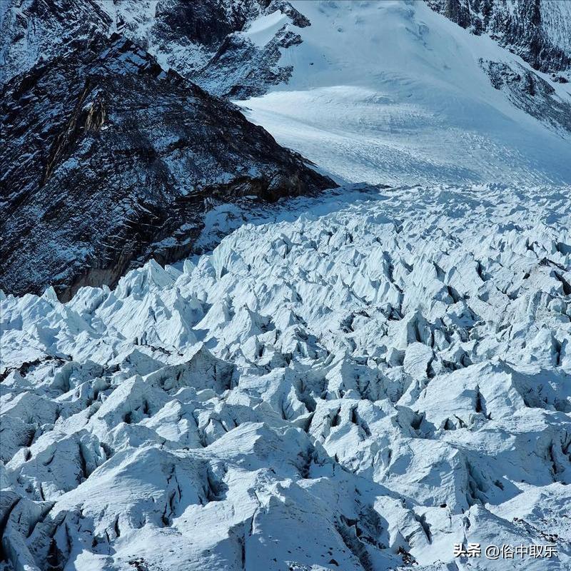 揪心!冻死在4600米雪山的重庆32岁女子,生前本有4次活命的机会